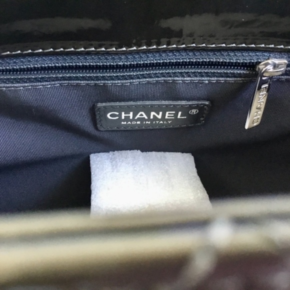 Chanel GST Patent Grey handbag - Picture 15 of 16